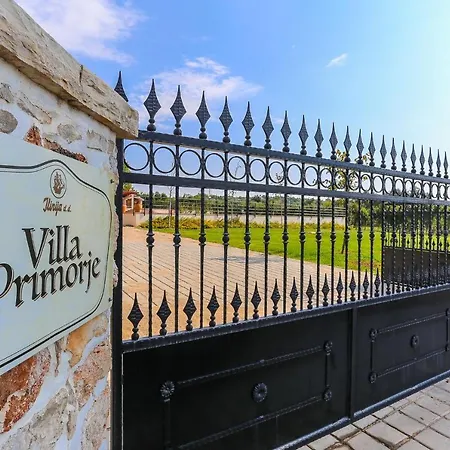 Вилла Primorje *